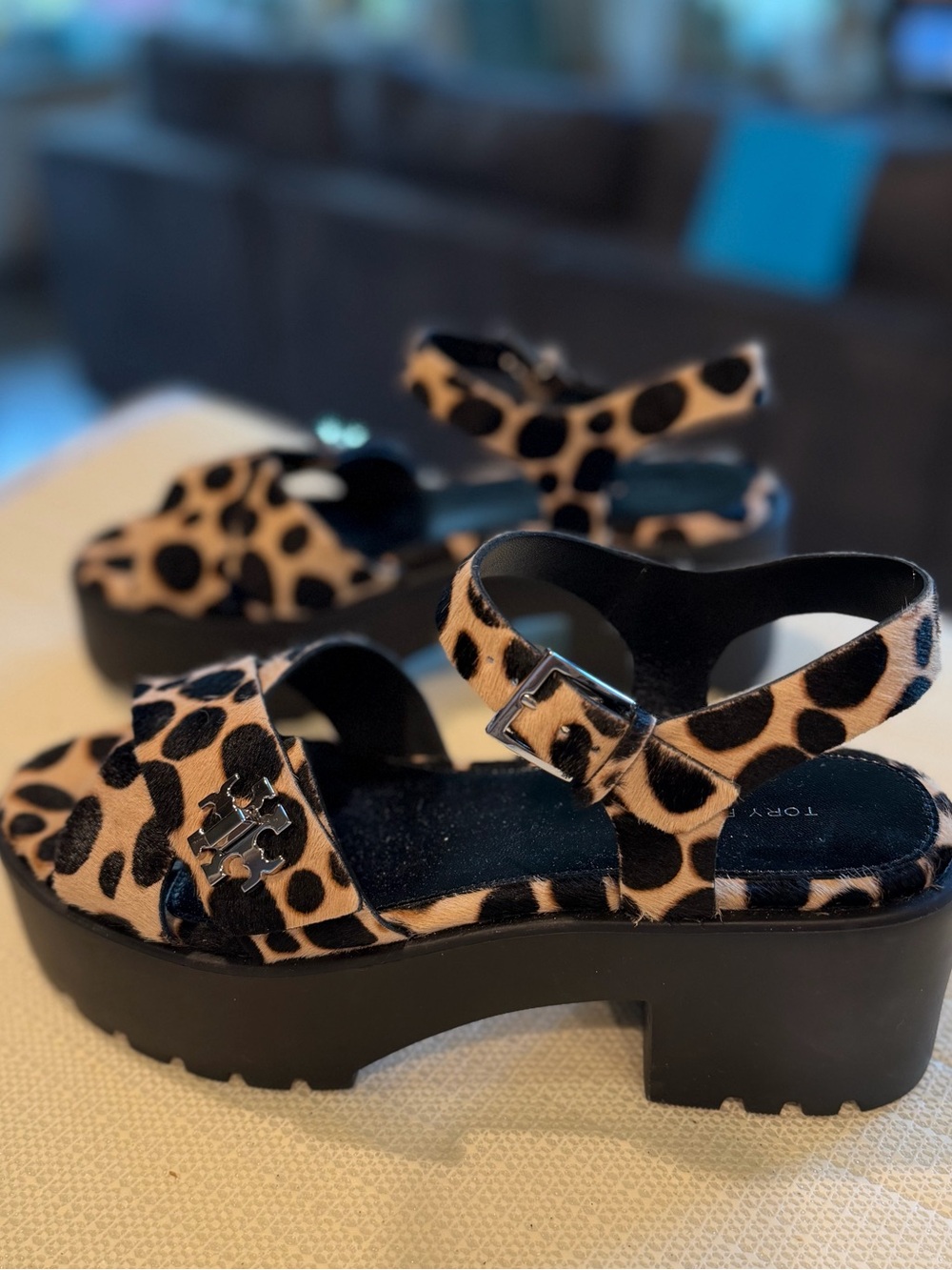 Tory Burch Leopard Calf Hair Platform Sandals sz 8